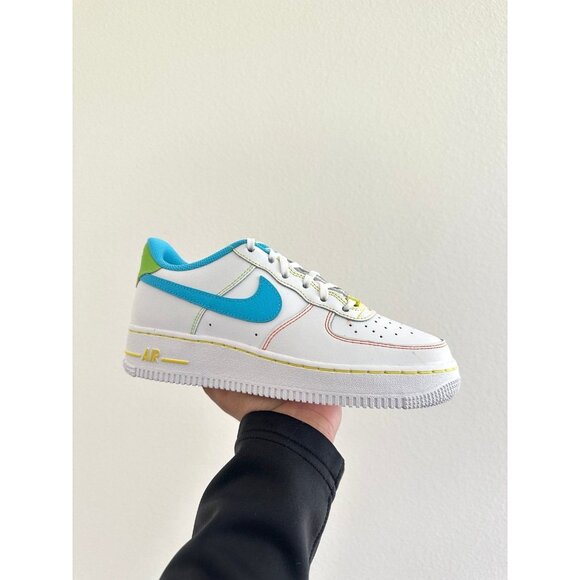 6Y | FITS 7.5 WOMEN'S NIKE AIR FORCE ONE AF1 WHITE BLUE SNEAKERS FJ4614-100 - Picture 1 of 8